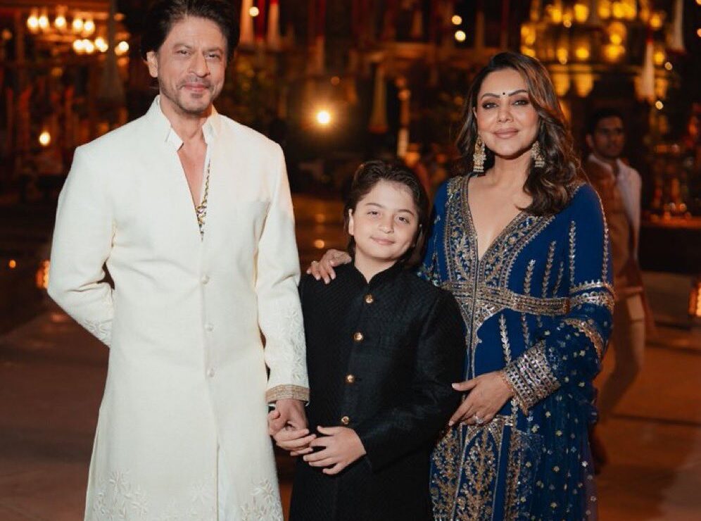 A dance video of Srk with wife Gauri goes viral from Anant-Radhika’s pre-wedding party.