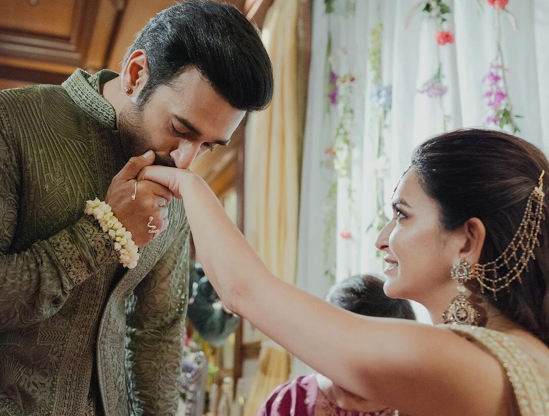 Kriti Kharbanda, Pulkit Samrat share pictures from their mehendi ceremony.